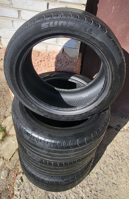 Шини  225×50 R17