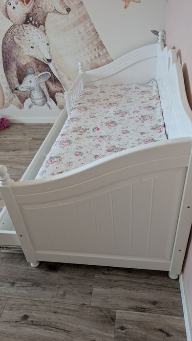 Дитяче ліжко з дерева