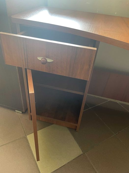 стол письменный угловой