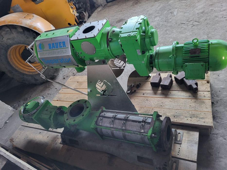 Separator do gnojowicy Bauer S655 z pompą śrubową Helix 553
