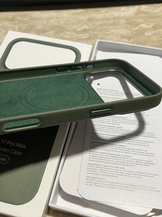 Capa IPhone 17 Pro Max TechWoven c/MagSafe