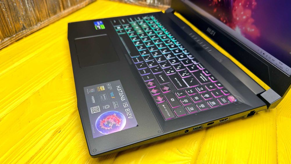 Стильний Геймерський Ноутбук Msi Katana 15 B12V /RTX 4050 6GB/ГАРАНТІЯ