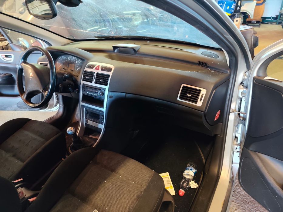 Peugeot 307 1.6 Hdi 6 vel ano 2006 para peças todo Material disponível