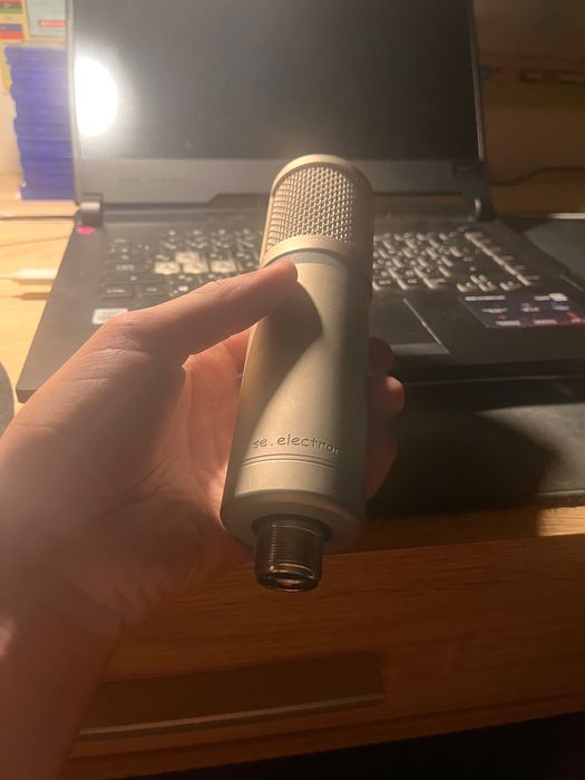 Studyjny mikrofon pojemnościowy
SE2200-A