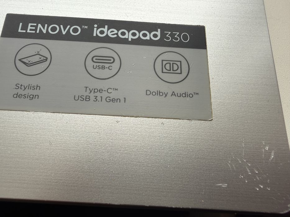 Ноутбук Lenovo IdeaPad 330-15IKB / i5 / 8GB / SSD / 15.6”