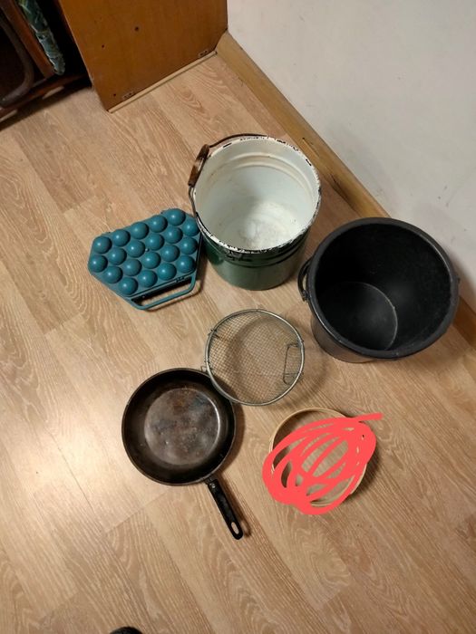 Хозяйственный инвентарь разный ..