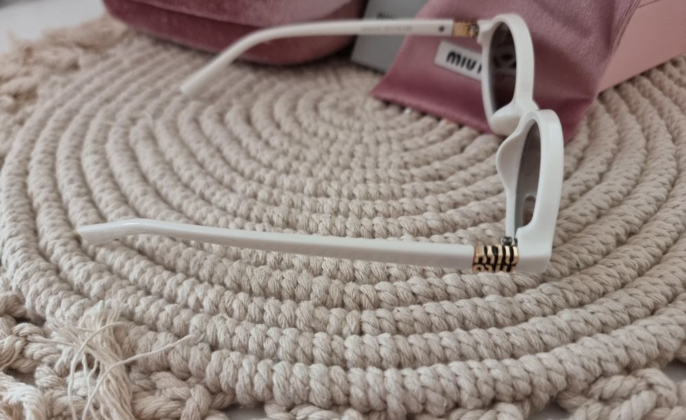 Okulary Miu miu.