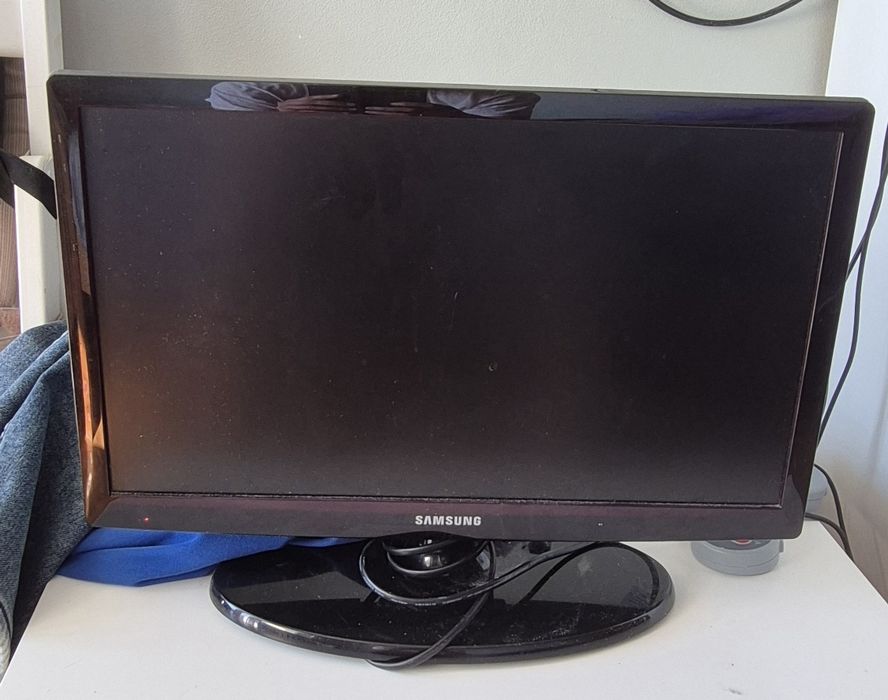Telewizor Samsung UE19EH4000