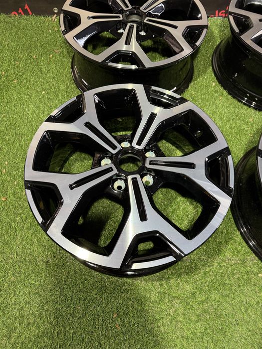 Диски r17 ET50 6.5JJ 5x114.3 renault Новые диски
