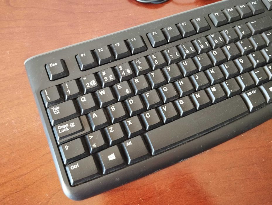 Teclado Logitech K120 USB Preto