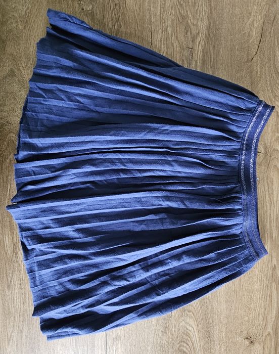 Spódniczka granatowa, galowa Smyk, rozm 134.