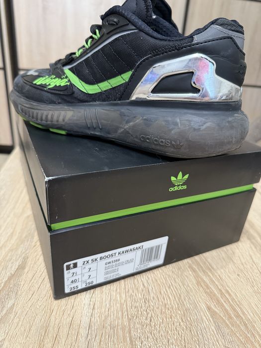 Кроссовки Adidas