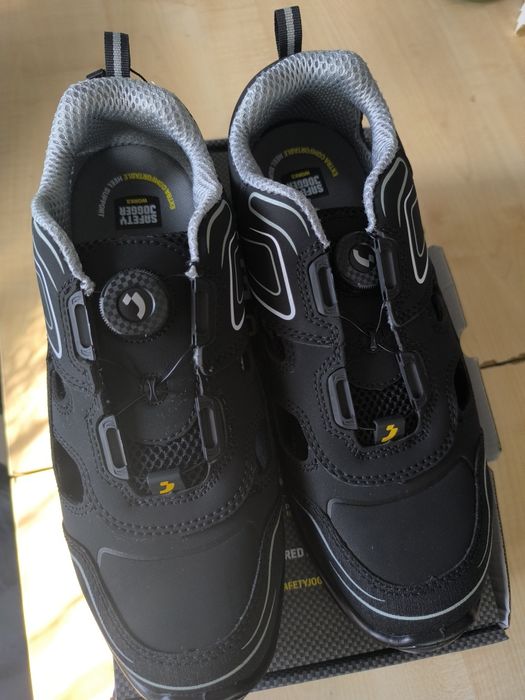 Buty robocze, sandały r.44