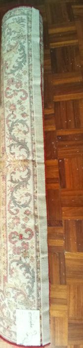 Tapete bordeaux 1,76x1,25 50€
