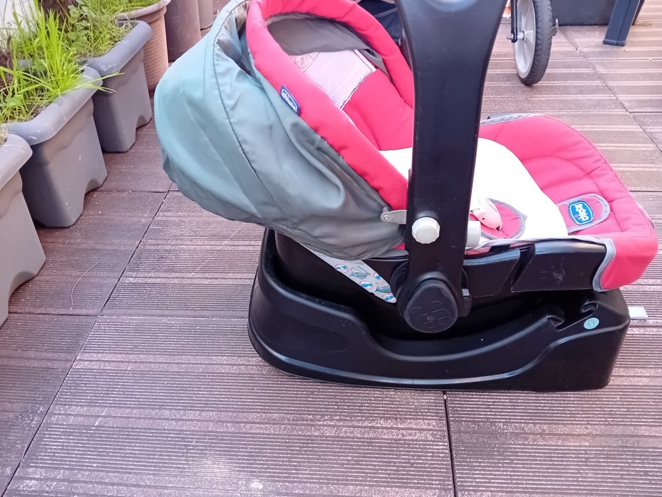 Carrinho passeio com cadeira auto