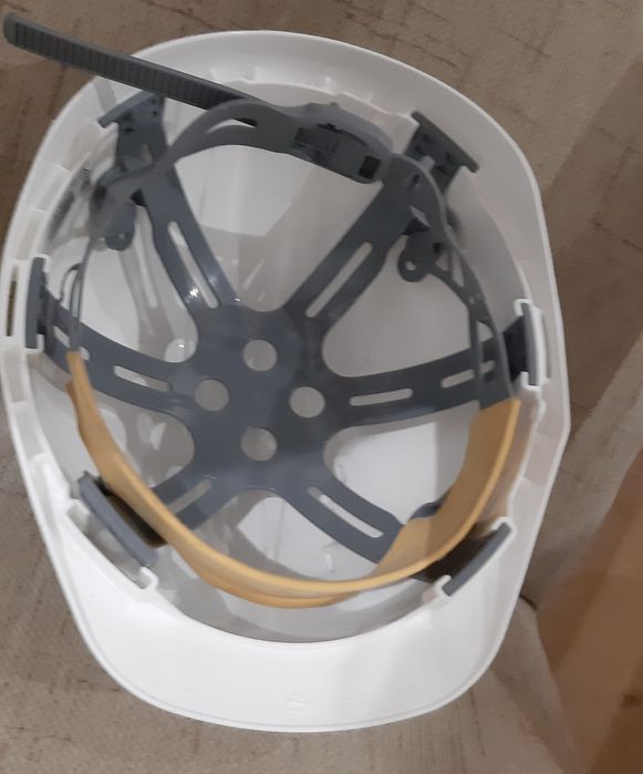 Kask biały roboczy regulowany