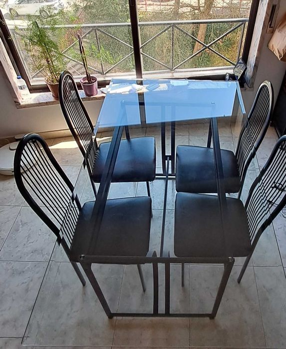 Mesa de Jantar em Vidro + 4 Cadeiras