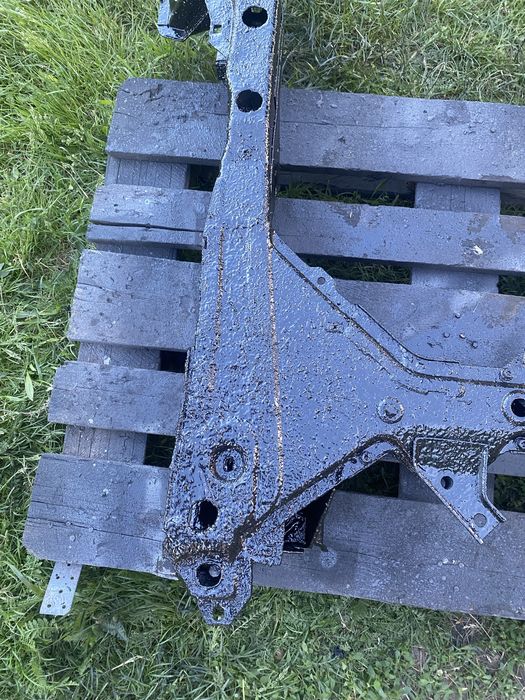 Передняя  балка подрамник Mercedes w168 A140 A160 A170 А класс