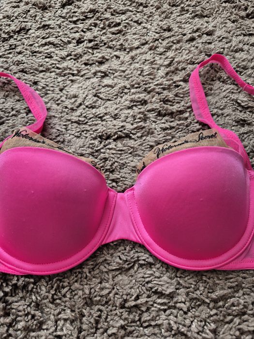 Бюст Victoria Secret 32C