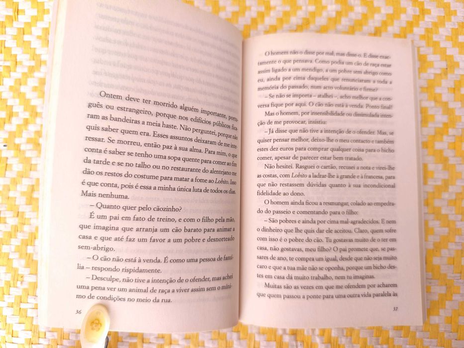 José Jorge Letria 
Coração sem abrigo / Produto Interno Lírico