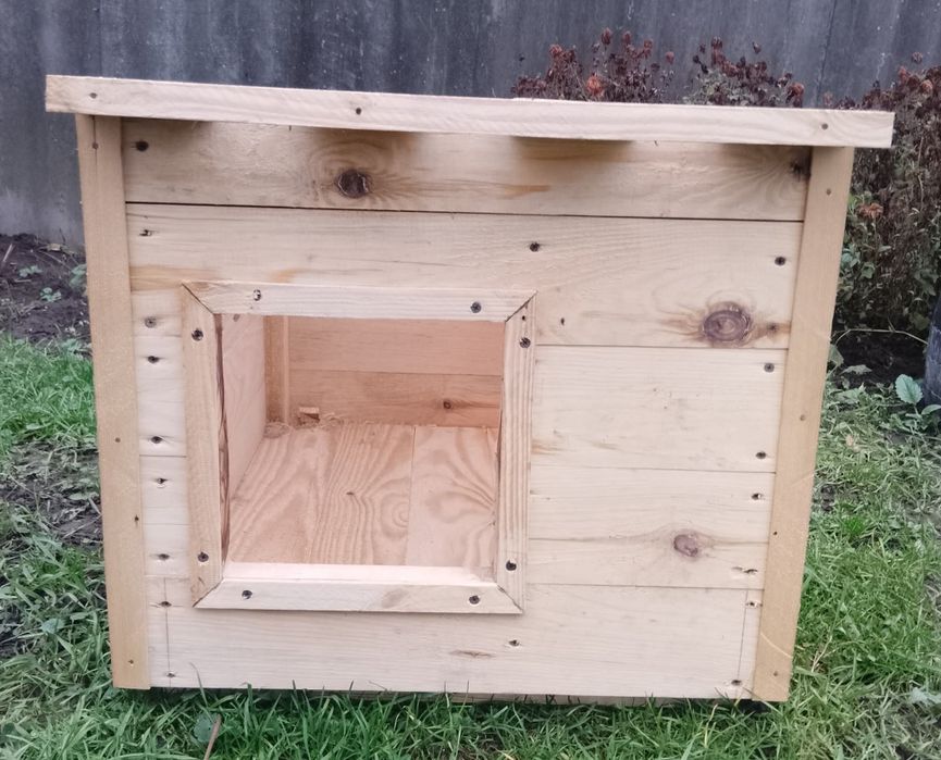 Будка для  невеликих собак