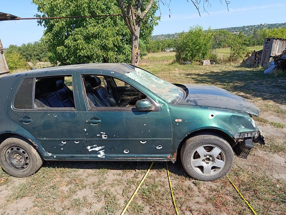 Автомобіль Volkswagen Golf 4 після прильоту