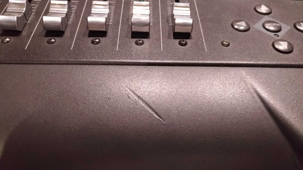 MACKIE HUI Mesa de mistura mixer