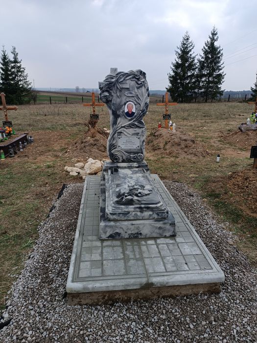 Памятник одинарний