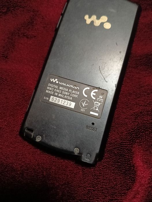MP3-плеер Sony Walkman NWZ-E463 4GB.