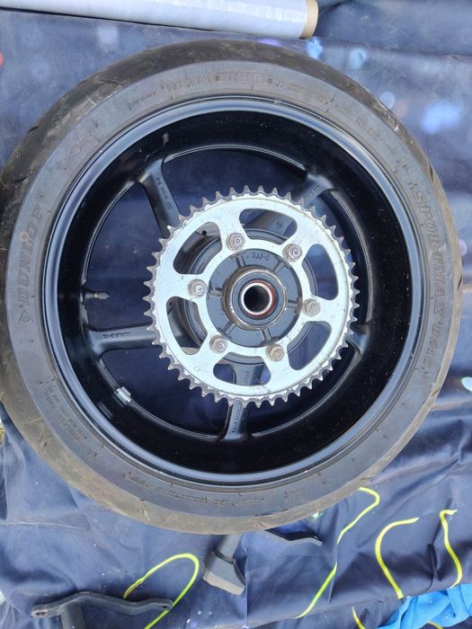 Yamaha rn22 felga tył tarcza piasta zebatka