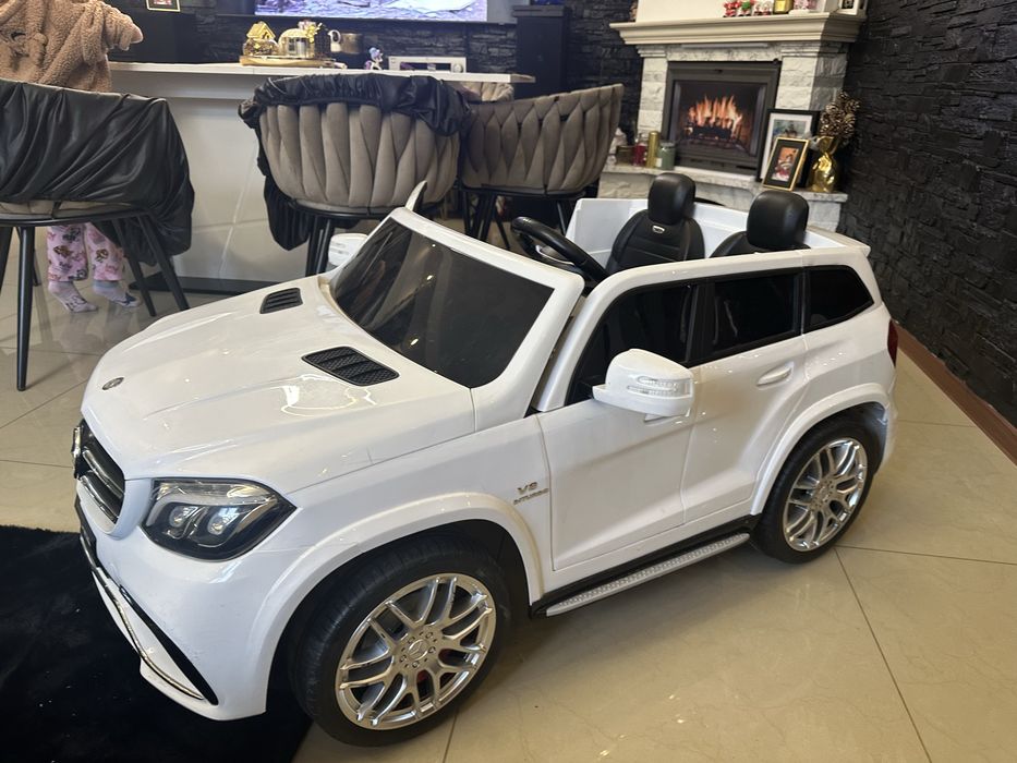 Samochod na akumulator 2 osobowy