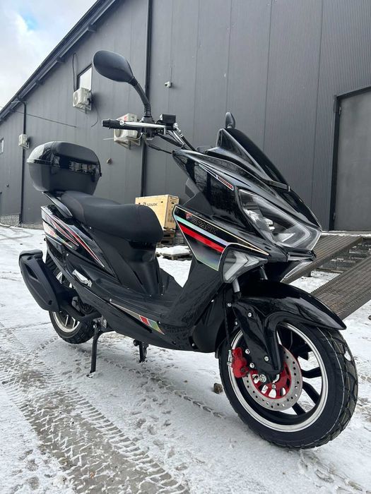 Скутер SPARK SP150S-18