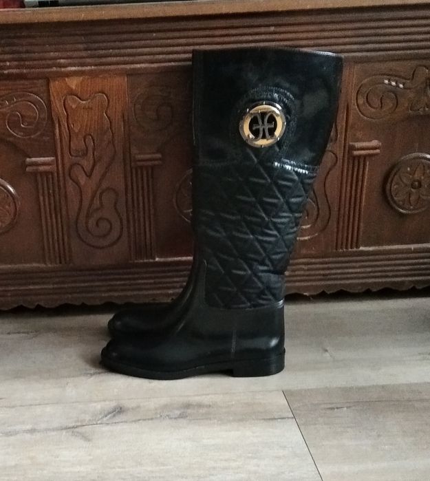 Женские замшевые сапоги