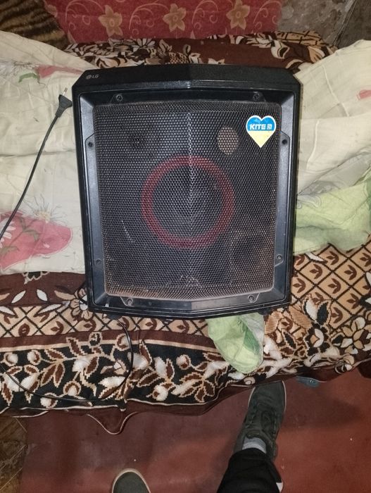 Aкустика,колонка лише через блютуз