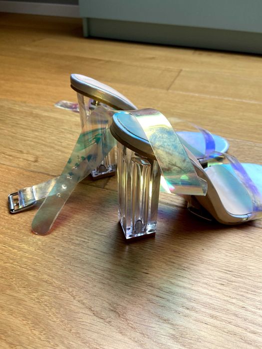 Holograficzne buty, sandały na obcasie, na słupku - na wesele