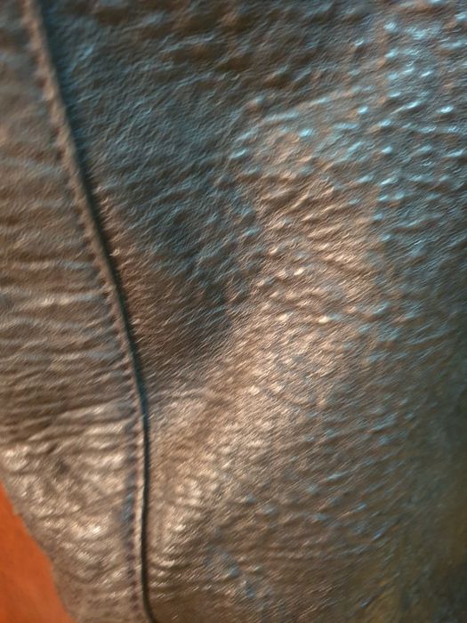 Mala preta com muita classe, pele verdadeira