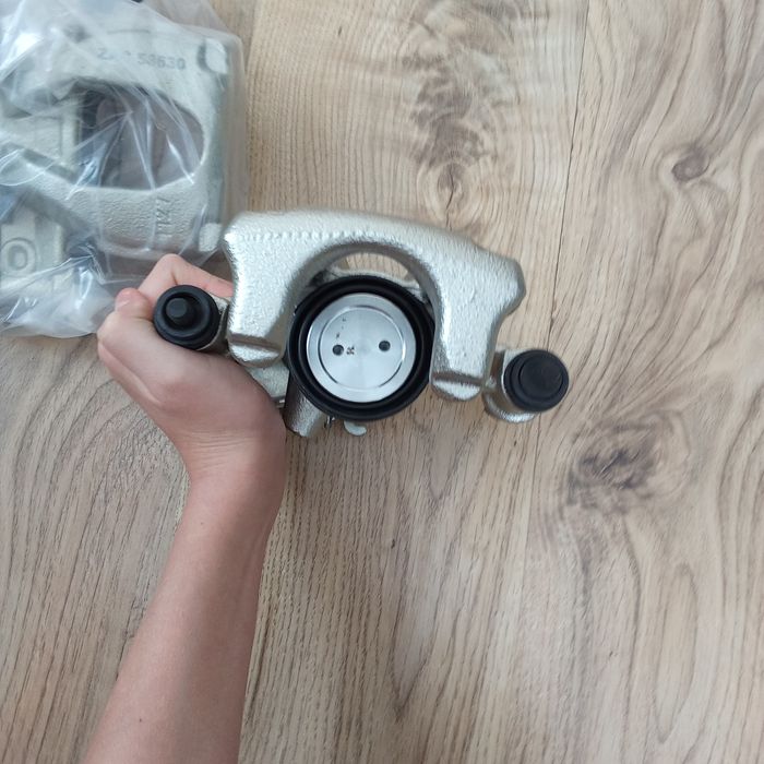 Zaciski hamulcowe do Reno Master 2016r