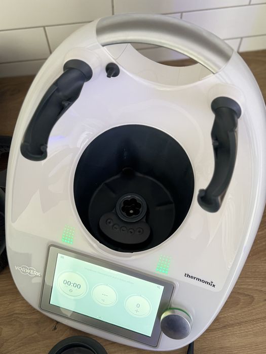 Sprzedam Thermomix TM6 Vorwerk + dodatki, stan bdb