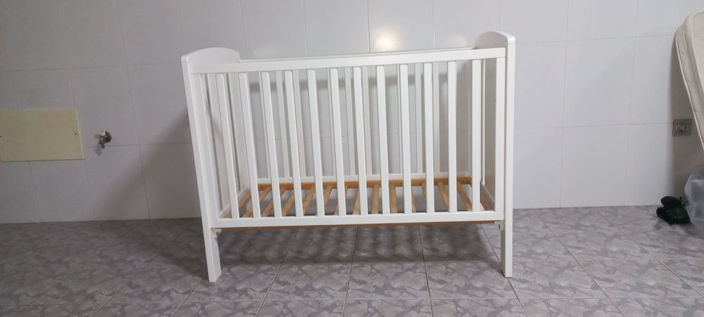 Berço com colchão