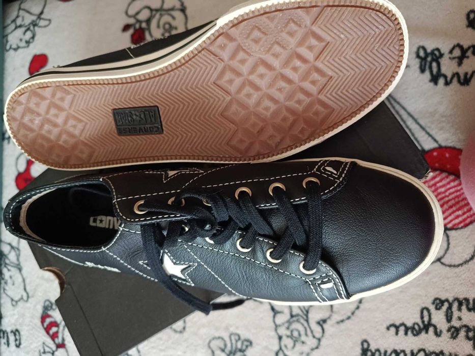 Converse skórzane  nowe