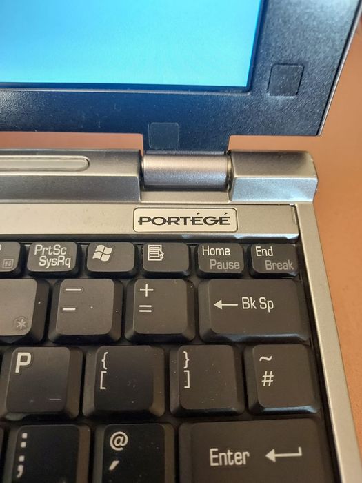 Laptop Toshiba Portege R200 linux