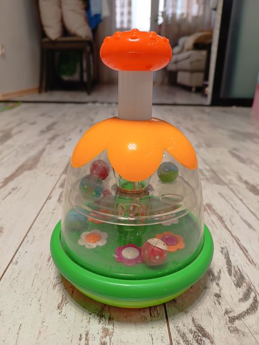 Продається дзига Chicco.