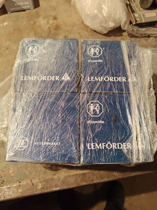 Втулка рессоры Lemforder 30887 01