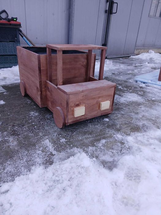 pergola, donice drewniane