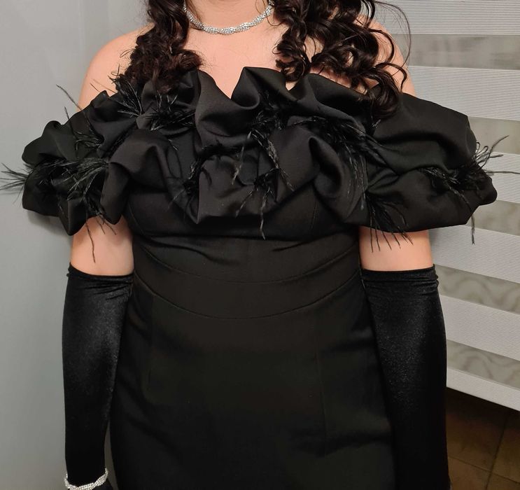 Sprzedam śliczną sukienkę wieczorową (na studniówkę)