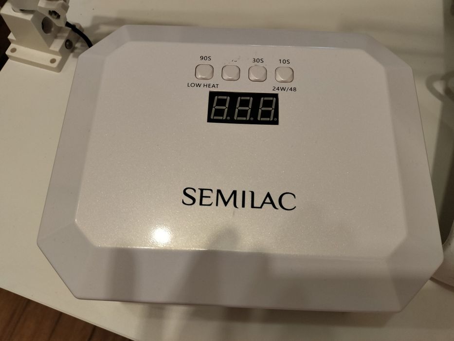 Lampa Semilac do paznokci