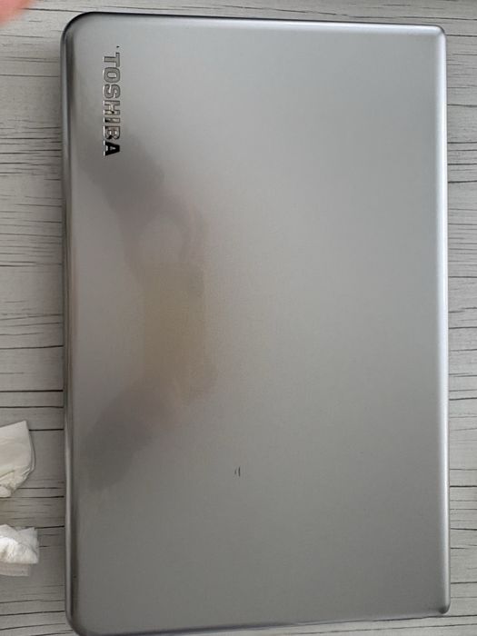 Toshiba i3 + SSD 240GB – Rápido – Ericeira