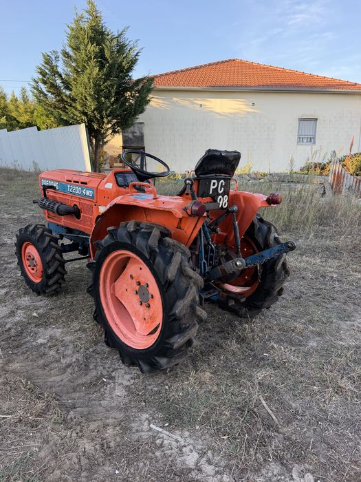 Trator Daedong 4x4 com Documentos
