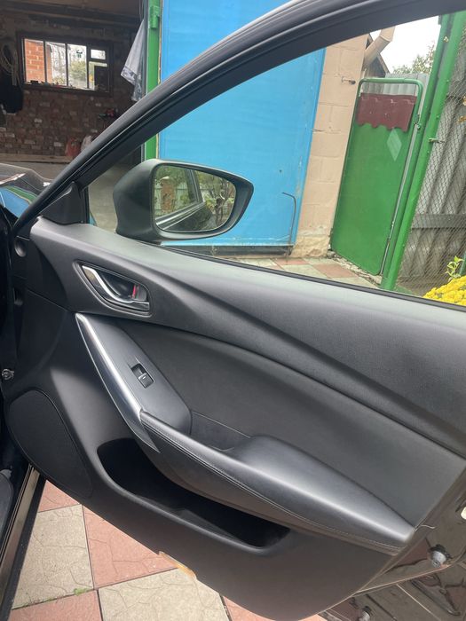 Авто Mazda 6 td 2.2
