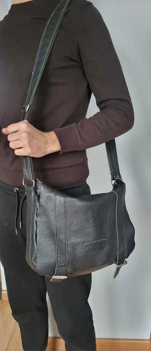 Torba skórzana czarna listonoszka